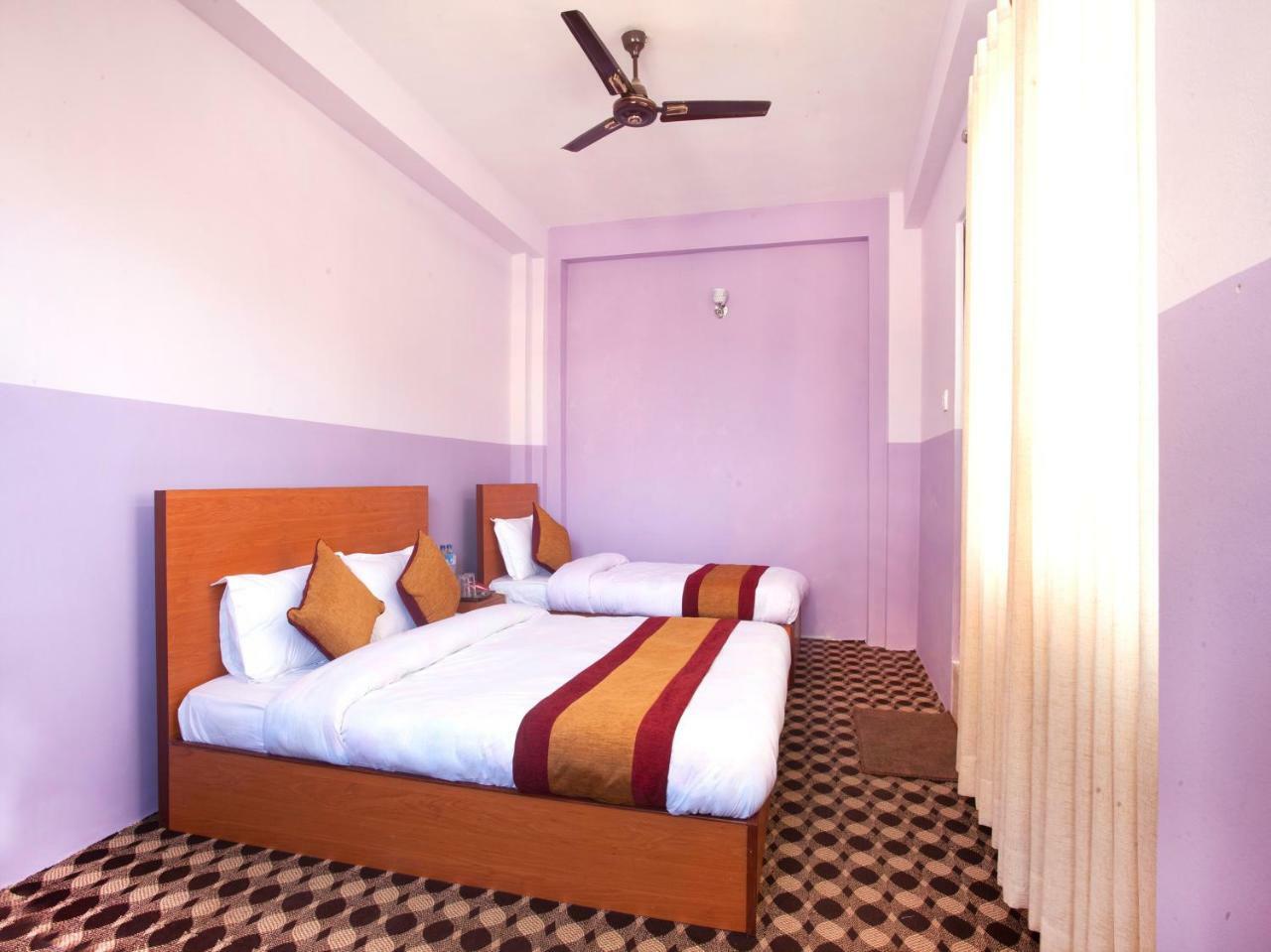 Oyo 341 Hotel Kusum Kohinoore Tokha Экстерьер фото