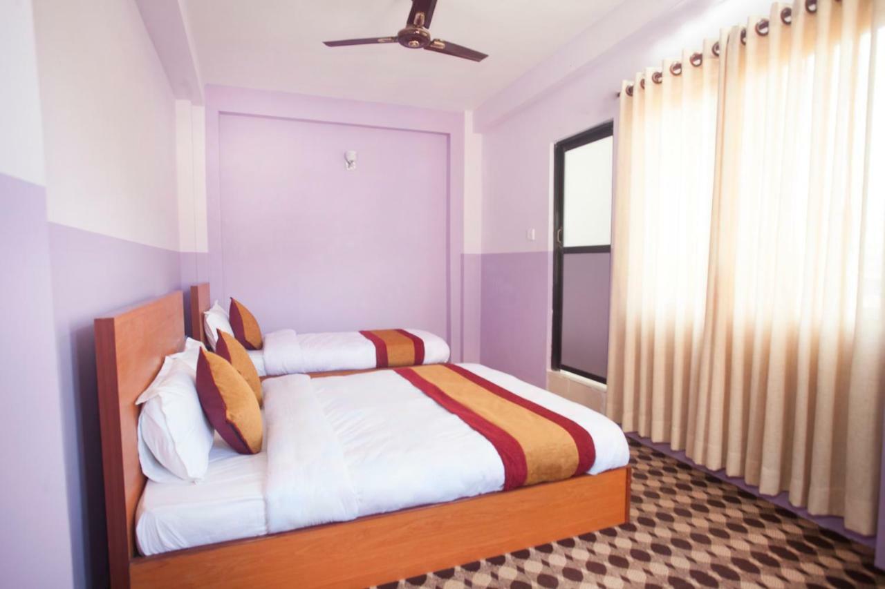Oyo 341 Hotel Kusum Kohinoore Tokha Экстерьер фото